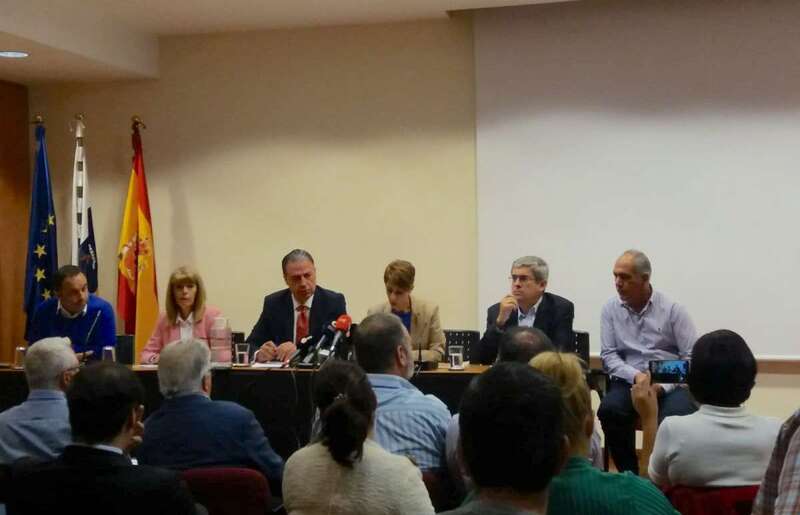 Imagen de la rueda de prensa ofrecida por los cinco alcaldes de estos municipios (Foto TA)